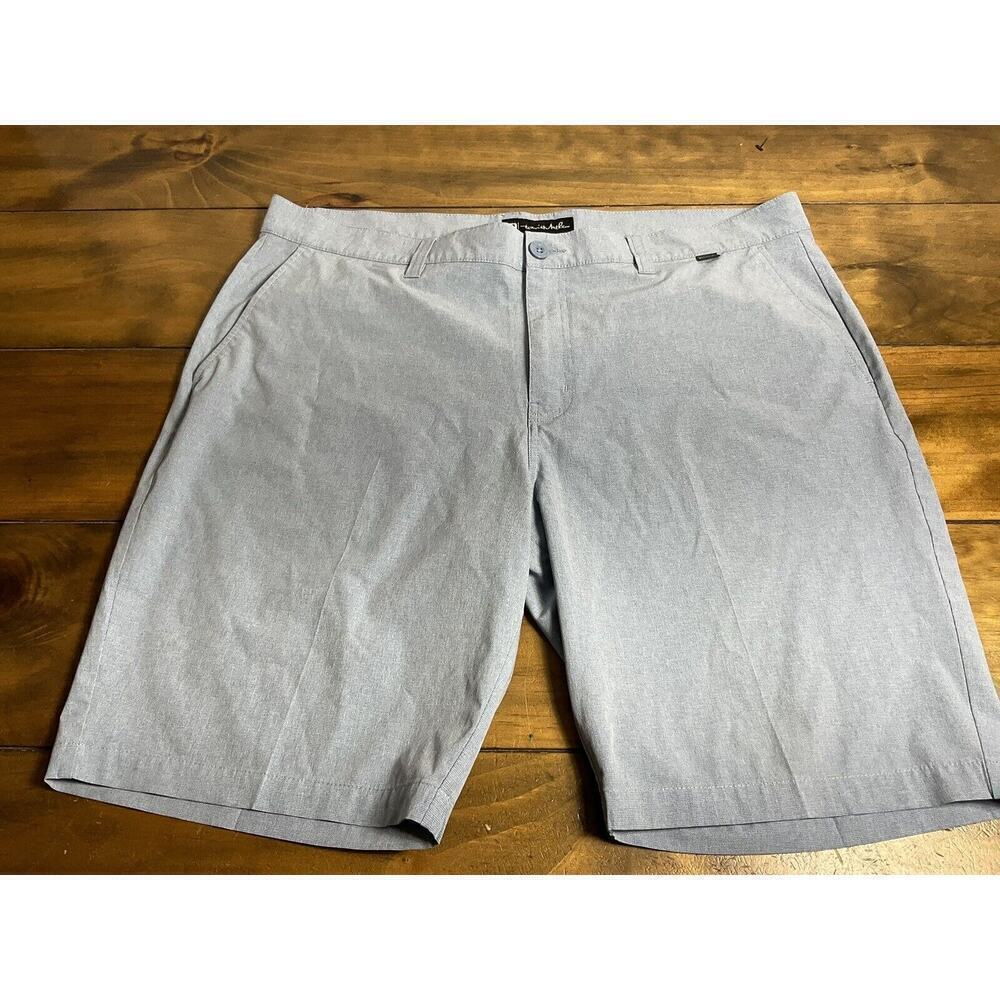 TRAVIS MATHEW HYBRID GOLF SHORTS MEN SZ 40 LIGHT BLUE STRETCH FLAT FRONT